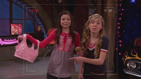iCarly: Season 1 .